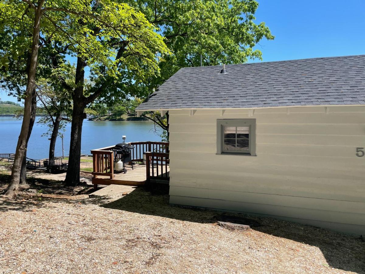 אגם אוזרק Lakeshore Fishing Cabin #5 מראה חיצוני תמונה