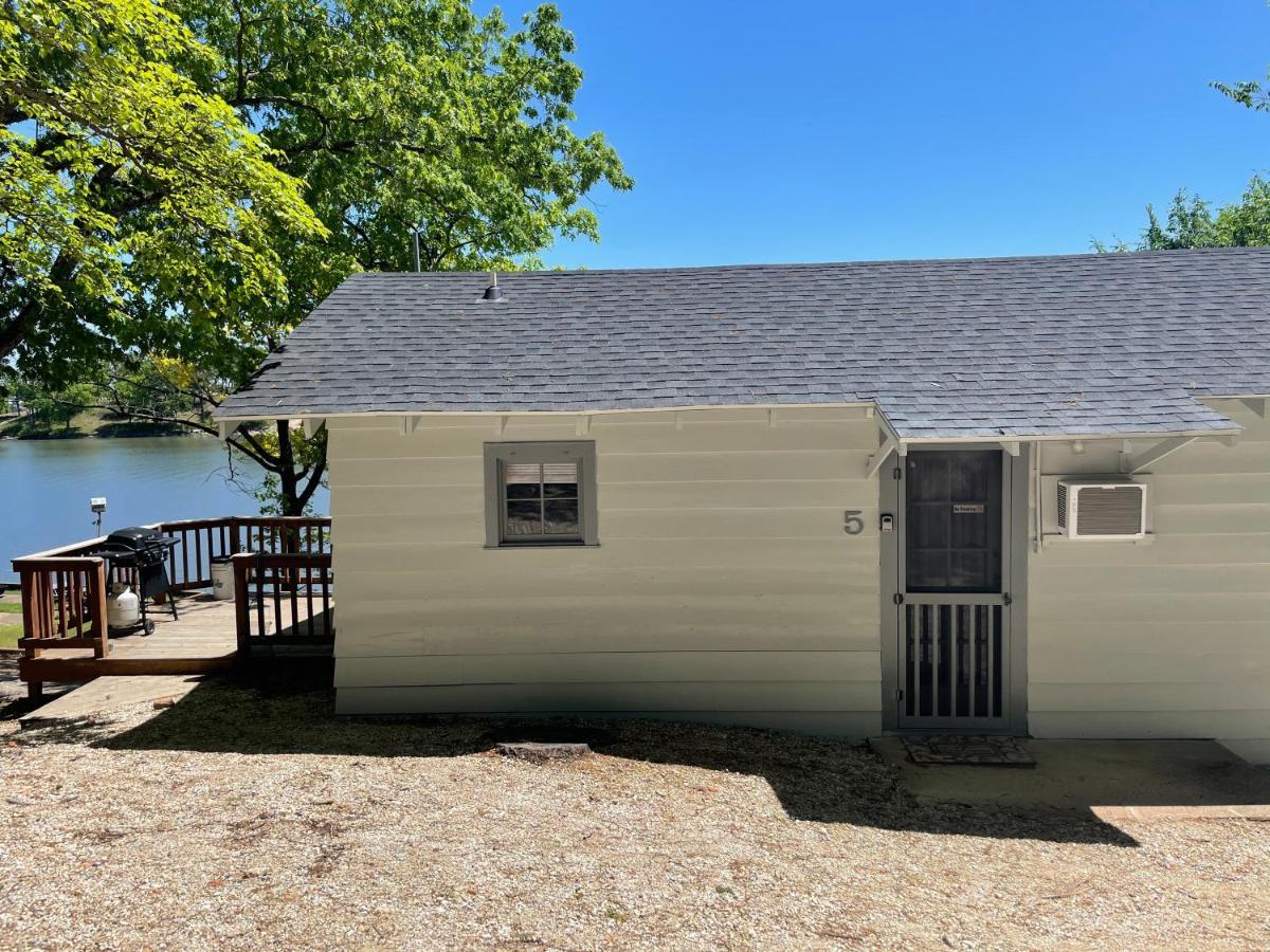 אגם אוזרק Lakeshore Fishing Cabin #5 מראה חיצוני תמונה
